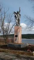 Монумент «Слава героям 1941-1945» п.Уральский Нытвенского района Пермского края, фотография 2