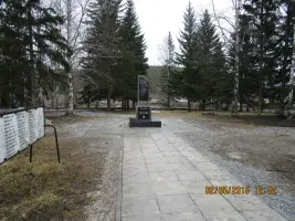 Памятник погибшим землякам в Великой Отечественной войне, фотография 3