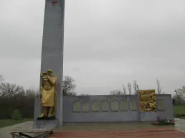 Памятник-братская могила воинам-освободителям хутора Каменная Балка