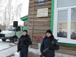 Мемориальная доска на здании бывшего детского дома для детей – ленинградцев