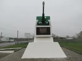 Памятник воинам-освободителям посёлка на въезде в посёлок Орловский, фотография 2