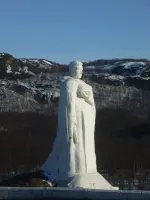 Холм Славы в поселке Печенга
