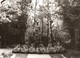 Братская могила советских воинов /1941-1945гг./ в п. Пряжа /памятник истории/, фотография 3