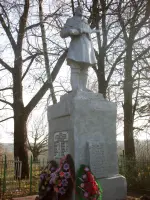 Братская могила воинов, погибших в 1943 году при освобождении д. Арбузово Дмитриевского района Курской области, фотография 4