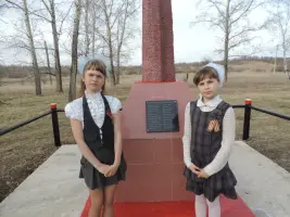 Памятник воинам-землякам, павшим в Великой Отечественной войне, фотография 2
