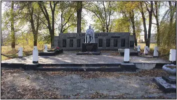 Мемориал-братская могила воинов ВОВ – хутор Сулинский, Милютинский район, Ростовская область