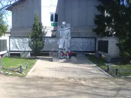 Памятник боевой Славы 106 работникам фабрики «Парижская Коммуна»