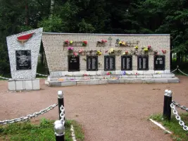 Мемориальное братское захоронение в поселке Дружная Горка Ленинградской области, фотография 5