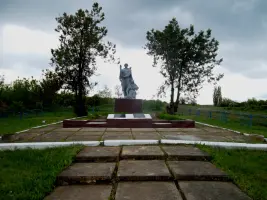 Братская могила солдатам Великой Отечественной войны — село Нижнекрыкское