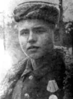 Памятный знак «д. Лукино — место рождения Героя Советского Союза Леонида Голикова»