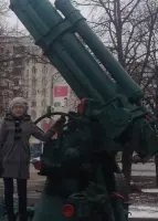 Памятный знак в честь воинов 385 отдельного зенитного артиллерийского дивизиона противовоздушной обороны ("Зенитка")