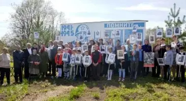 Памятник павшим землякам