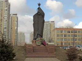 Памятник 76 погибшим в годы Великой Отечественной войны работникам совхоза им. Горького