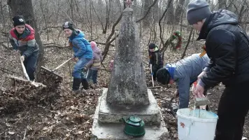 Обелиск в Ярковском лесу