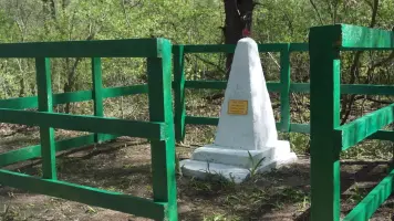 Обелиск в Ярковском лесу, фотография 3