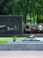 Воинское захоронение, Кооперативная улица