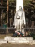 Монумент славы воинам-односельчанам, павшим в Великой Отечественной войне, Линейная улица