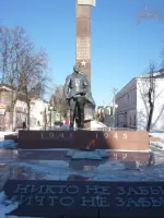 Памятник воинам-зарайцам, площадь Революции