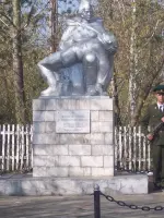 Памятник воинам-землякам, Школьная улица
