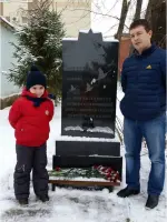 Памятники героям Великой Отечественной войны города Альметьевска Республики Татарстан. Стела во дворе школы №1, Россия, Республика Татарстан, город Альметьевск