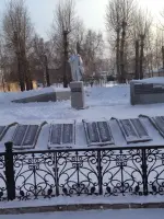 Мемориал воину-освободителю в г.Енисейске Красноярского края, улица Ленина