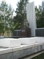Мемориал воинам-искитимцам, Россия, Новосибирская область, Искитим, Комсомольская улица