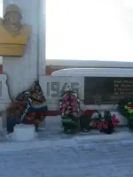 Мемориал "Они сражались за Родину", Октябрьская улица