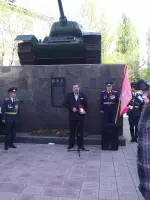 Танк на почетном пьедестале, улица Танкистов