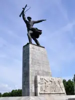 Мемориал "Перемиловская высота", Россия, Московская область, Дмитровский район, Яхрома, Перемиловская улица