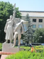 Памятник воинам, павшим в годы Великой Отечественной войны, Россия, Московская область, Подольский район, поселок Дубровицы, 4а