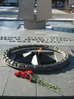 Обелиск и Вечный огонь, Советская улица