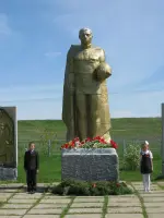 Вечная слава и память потомков, Центральная улица