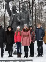 
        Лётчикам 18 авиаполка Нормандия-Неман
      , Россия, Москва, 1-й Краснокурсантский проезд