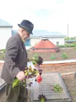 Памятник-мемориал землякам, погибшим в годы Великой Отечественной войны, Октябрьская улица