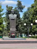 Памятник Маршалу Советского Союза Бирюзову С. С., Советская улица