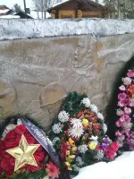 Памятник погибшим землякам, Первомайская улица