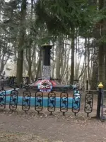 Братская могила на Петровке, Петровский парк