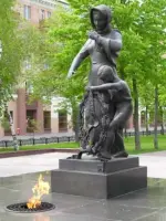 Мемориальный комплекс "Скорбящая мать", Соборная площадь