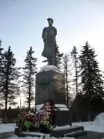 Памятник партизанке и Герою Советского Союза Зое Анатольевне Космодемьянской, сельское поселение Дороховское