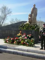 Памятник "Скорбящая мать", Россия, Омская область, Таврический район, село Луговое