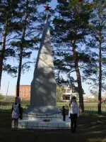 Памятник Воинам-землякам в с.Курносово, улица Советов