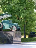 Мемориальный комплекс «Площадь Мужества», аллея Большого Круга