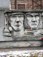 Памятник в честь заводчан, отдавших свою жизнь за свободу и независимость нашей Родины, улица Малышева