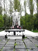 Мемориал павшим воинам в п. Гигант Сальского района Ростовской области, улица Ленина