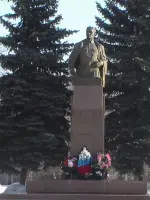Памятник Николаю Ивановичу Кузнецову, улица Кузнецова