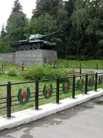 Памятник боевой машине «Танк Т-34» на 41-м километре Ленинградского шоссе, Россия, Тверская область, Калининский район, деревня Козино