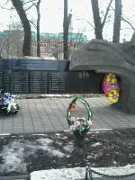 Братская могила советских воинов, погибших в 1941–1945 гг., улица Докучаева