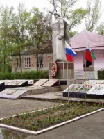 Братская могила советских воинов, Россия, Белгородская область, Шебекинский район, поселок городского типа Маслова Пристань