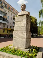 Бюст генералу А.В.Горбатову (г. Орёл), бульвар Победы