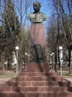 Бюст дважды Героя Советского Союза П.М.Камозина, Россия, Брянск, Бежицкий район, Комсомольская улица